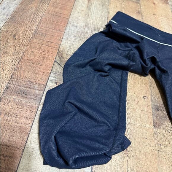 Lululemon vintage Women's pants Faux Denim Navy Blue White Stripe Size 4 - Picture 8 of 15